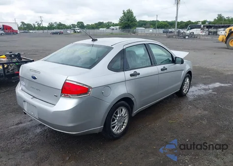 2010 Ford Focus Se z USA, uszkodzony, nr VIN 1FAHP3FN8AW222597